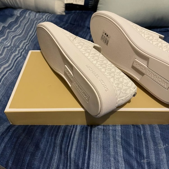 Michael kor shoes size 10 m - Picture 3 of 5